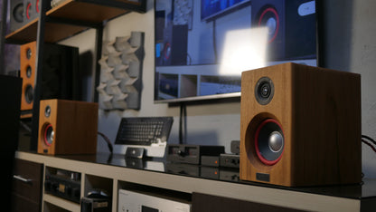 Bookshelf TA-65 Red In Muiracatiara - Hi-Fi (PAR)