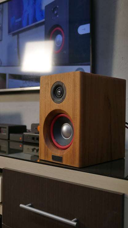 Bookshelf TA-65 Red In Muiracatiara - Hi-Fi (PAR)