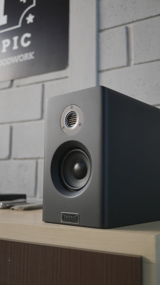 Bookshelf TA-Beta 4 v2 - In Colors - Hi-Fi Premium (PAR) image 0