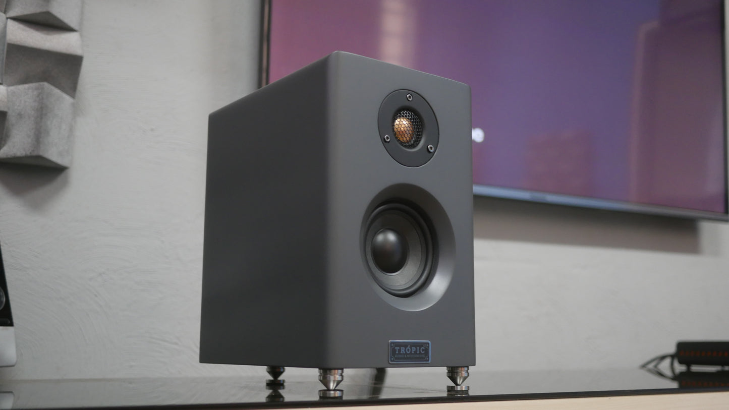 Bookshelf TA-50 Studio In Colors - Hi-Fi (PAR)