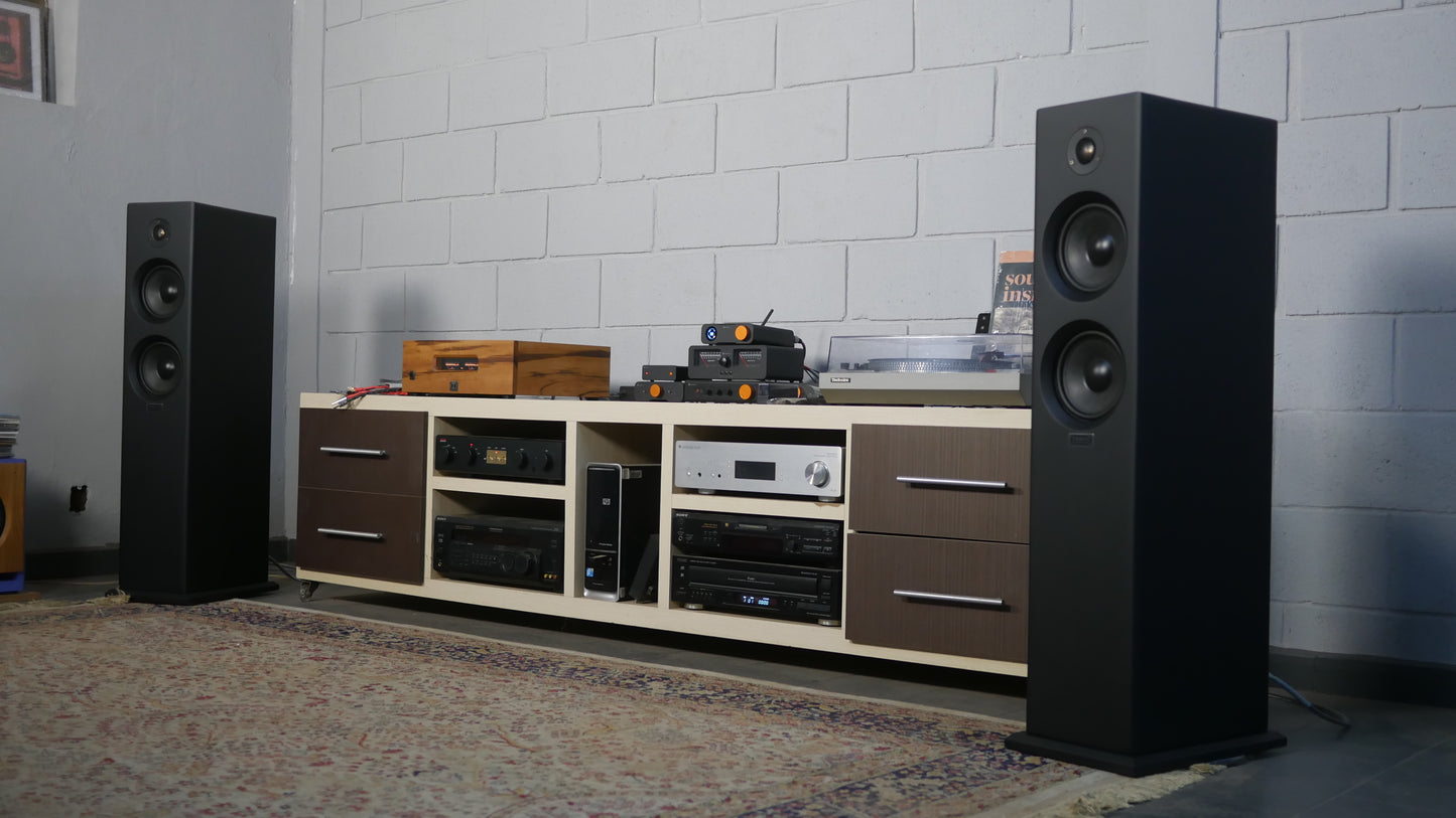 Torre TA-120 Studio In Colors - Hi-Fi (PAR)