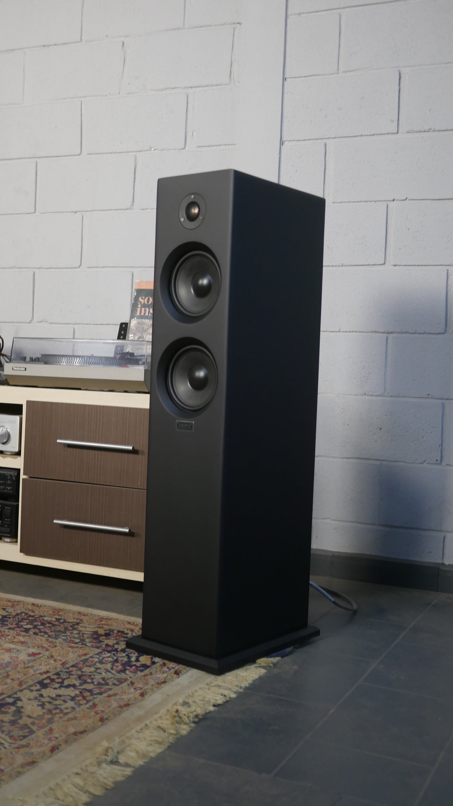 Torre TA-120 Studio In Colors - Hi-Fi (PAR)