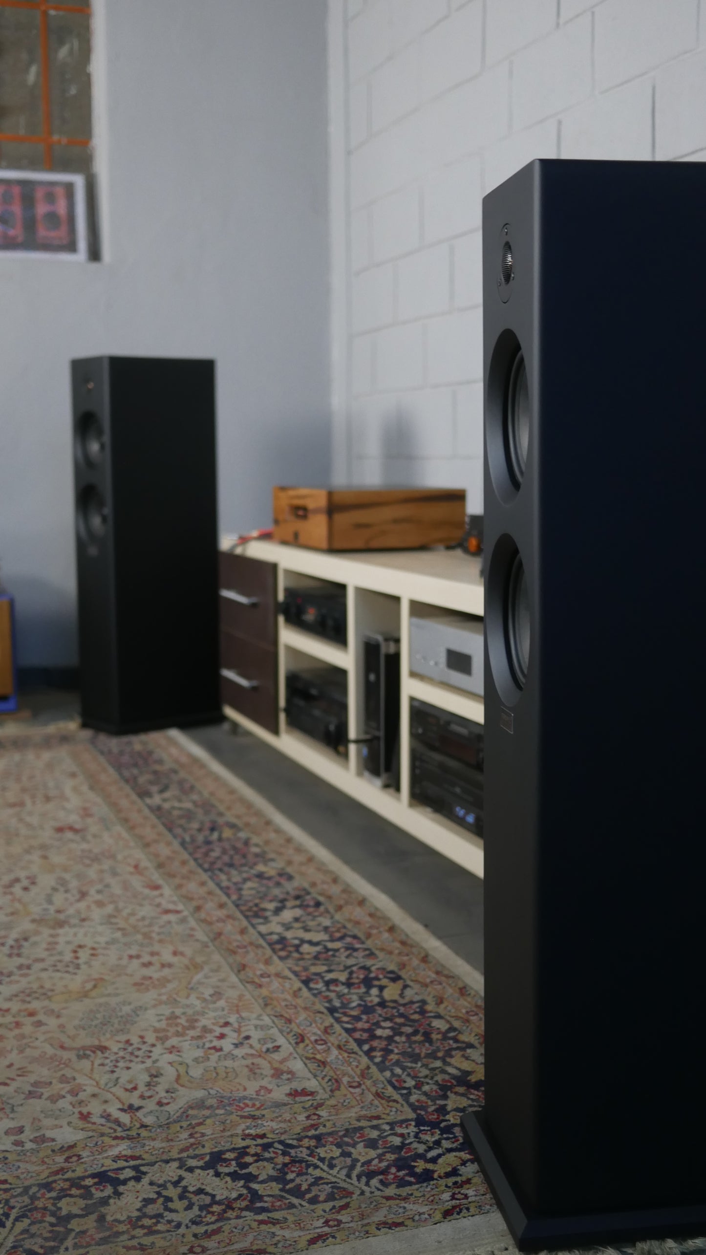 Torre TA-120 Studio In Colors - Hi-Fi (PAR)